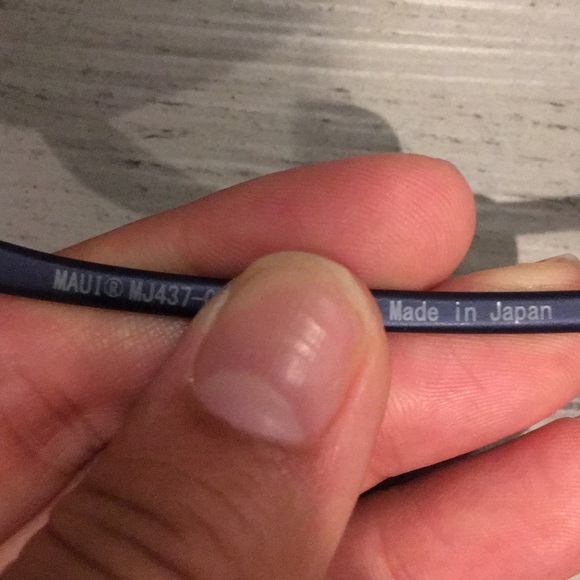 Maui Jim Sunglasses - Picture 3 of 4